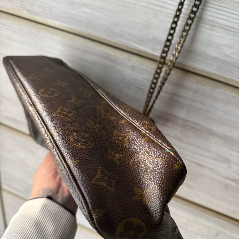 Vintage Louis Vuitton Monogram Crossbody Bag - Picture 5 of 7